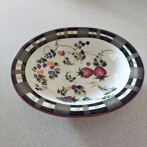 Onieda Strawberry Patch Ceramic Serving Dish Bowl Plaid Oval Fruit Floral